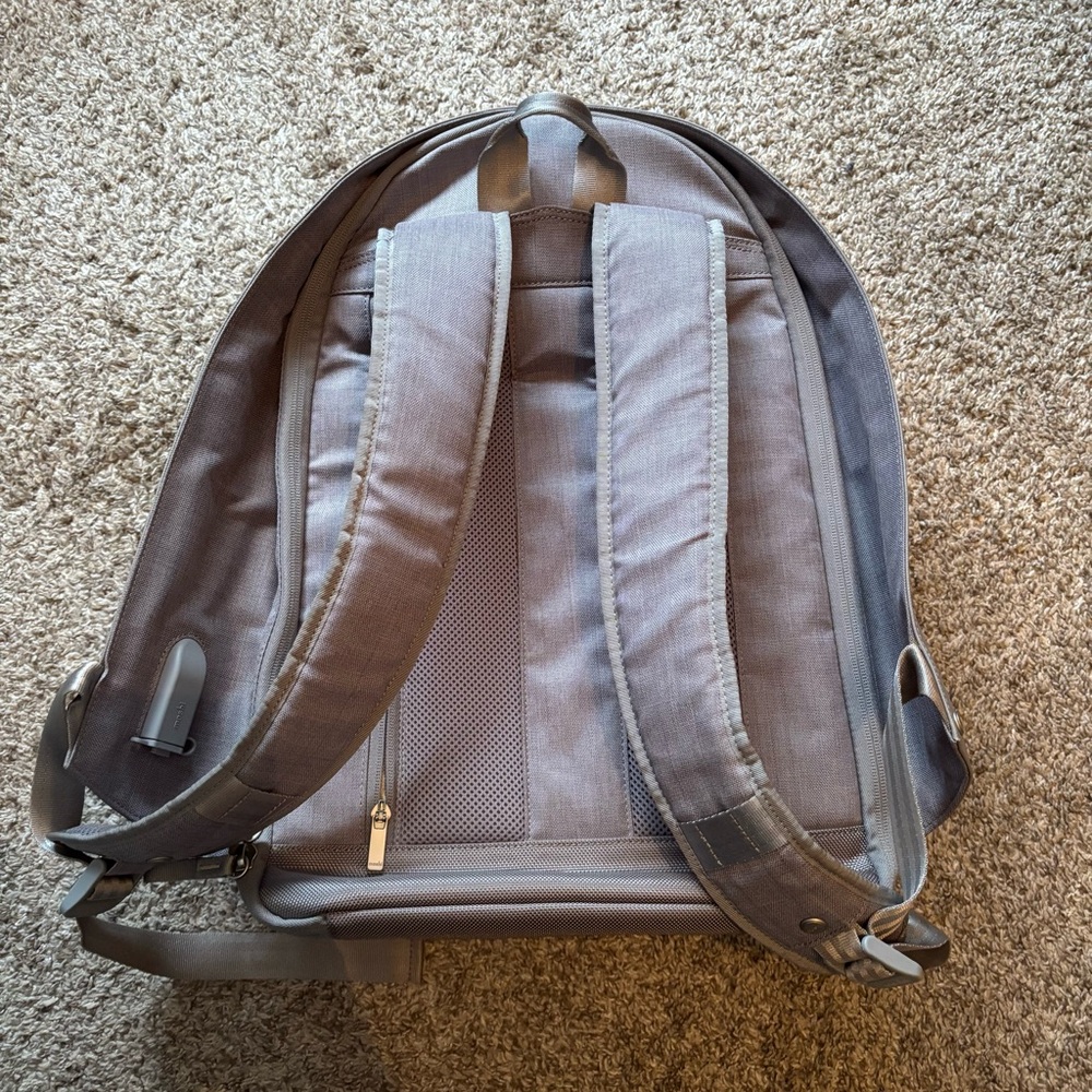 Moshi tego anti-theft backpack - Picture 10 of 10
